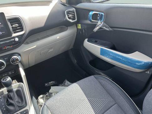 New 2026 Hyundai Venue SEL FWD image 18