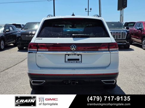 Used 2024 Volkswagen Atlas SE w/ Black Wheel Package FWD image 13