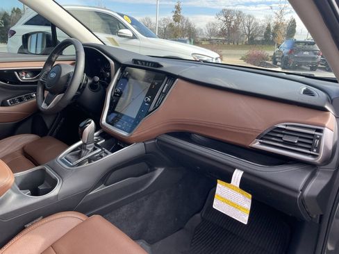 Used 2025 Subaru Outback Touring XT image 32