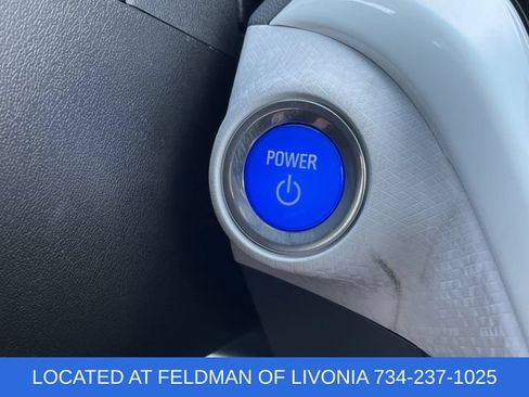 Used 2021 Chevrolet Bolt Premier w/ Infotainment Package FWD image 16
