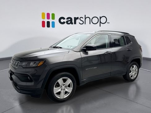 Used 2022 Jeep Compass Latitude w/ Convenience Group AWD/4WD image 1