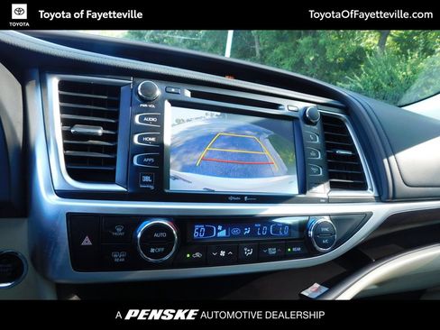 Used 2015 Toyota Highlander Limited FWD image 7