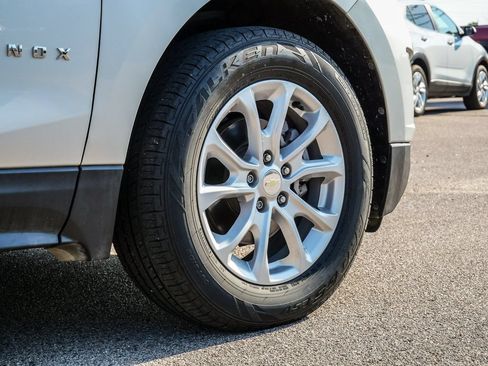 Used 2021 Chevrolet Equinox LT AWD/4WD image 9