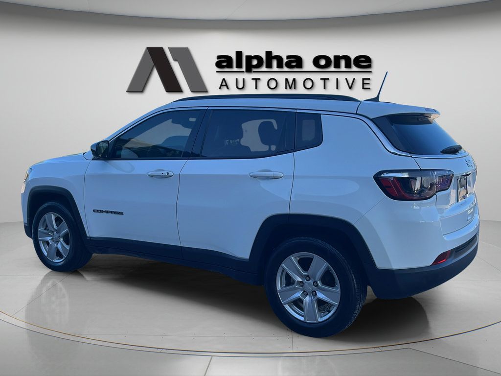 Used 2022 Jeep Compass Latitude w/ Convenience Group FWD image 9