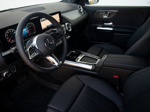 Certified 2025 Mercedes-Benz GLA 250 4MATIC image 21