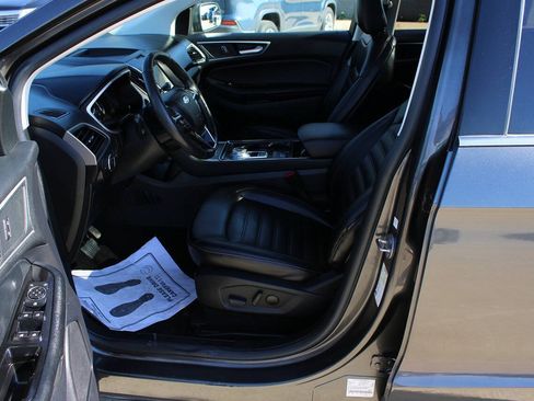 Used 2020 Ford Edge SEL w/ Convenience Package FWD image 12
