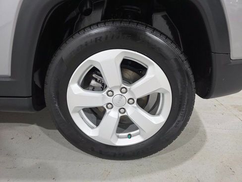 Used 2019 Jeep Compass Altitude w/ Cold Weather Group image 7