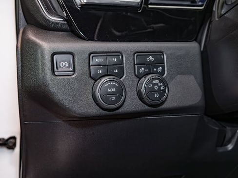 Used 2024 Chevrolet Silverado 1500 LT Trail Boss AWD/4WD image 21