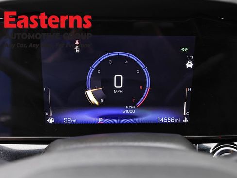 Used 2024 Chevrolet Trax RS w/ Driver Confidence Package FWD image 18