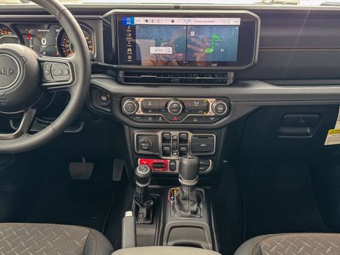 New 2026 Jeep Gladiator Mojave image 12