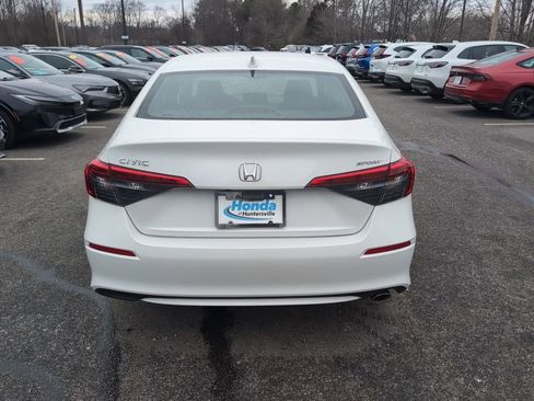 Used 2023 Honda Civic Sport image 7