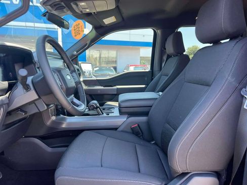 Used 2025 Ford F150 XLT w/ Equipment Group 301A Standard AWD/4WD image 17