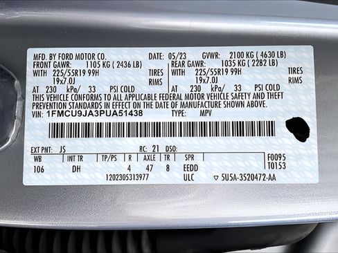 Used 2023 Ford Escape Platinum w/ Premium Technology Package AWD/4WD image 16