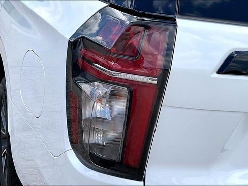 Used 2023 Chevrolet Tahoe Z71 w/ Z71 Off-Road Package AWD/4WD image 28