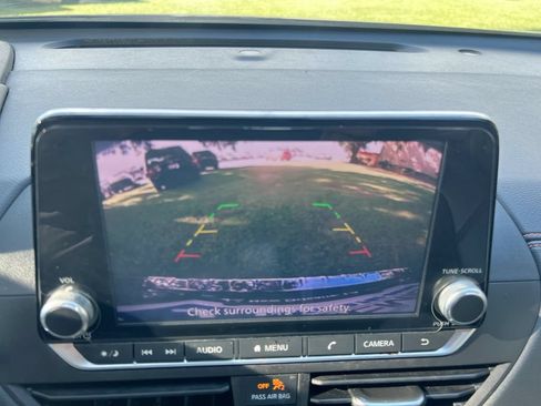 Used 2022 Nissan Altima 2.5 SR FWD image 21