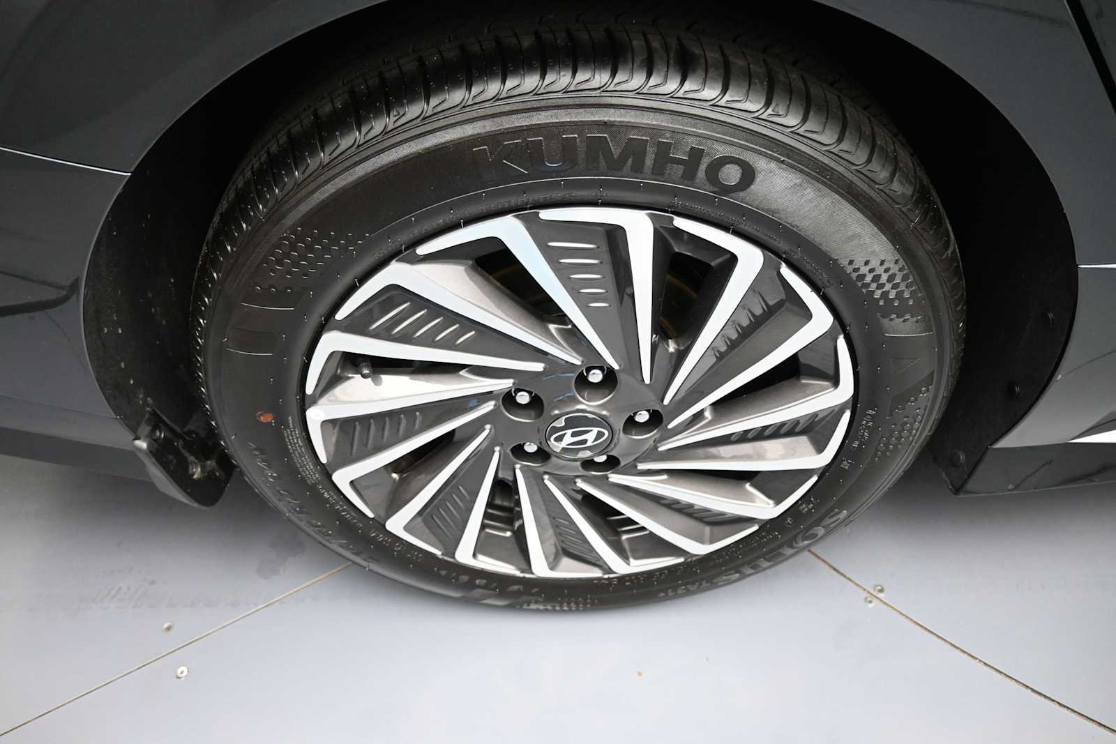 Used 2026 Hyundai Sonata SEL FWD image 12