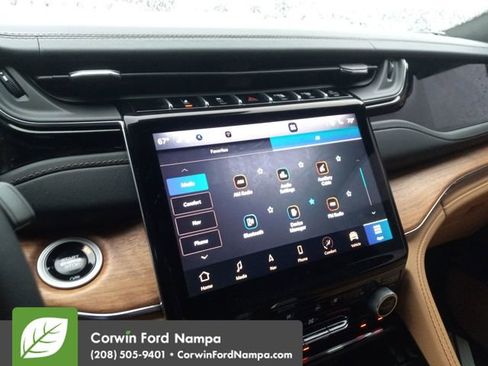 Used 2024 Jeep Grand Cherokee L Summit image 16