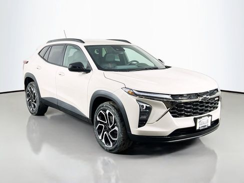 New 2026 Chevrolet Trax RS w/ Driver Confidence Package image 3