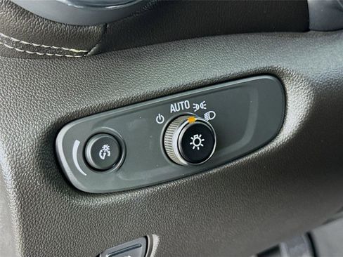 Used 2023 Chevrolet Blazer LT image 11