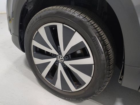 Used 2022 Volkswagen Taos SE AWD/4WD image 31