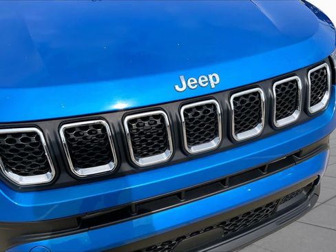Used 2024 Jeep Compass Latitude AWD/4WD image 29