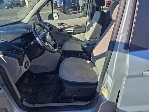 Used 2022 Ford Transit Connect XLT image 11