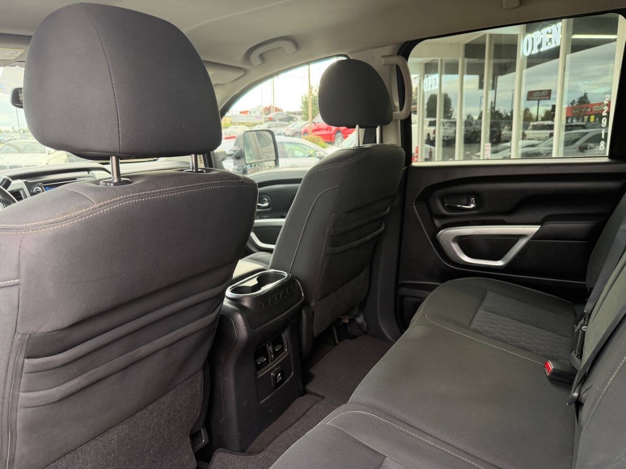 Used 2017 Nissan Titan SV AWD/4WD image 25