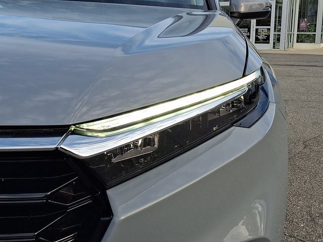 Used 2023 Honda CR-V EX-L image 10