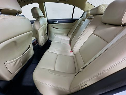Used 2012 Hyundai Genesis 4.6 RWD image 28