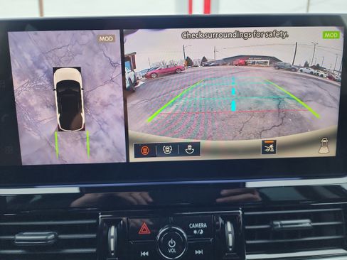 New 2026 Nissan Pathfinder SL image 17