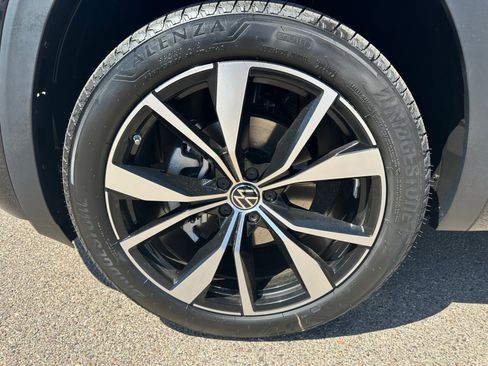 New 2025 Volkswagen Atlas SEL Premium R-Line image 26