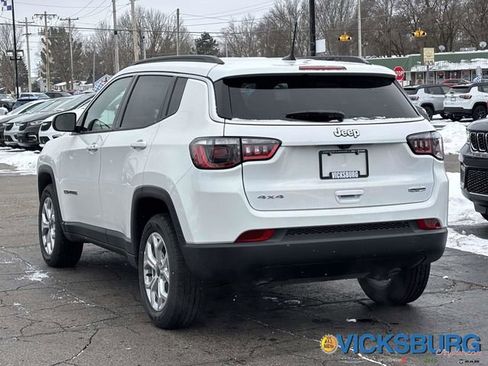 New 2026 Jeep Compass Latitude image 8