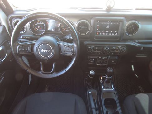 Used 2022 Jeep Wrangler Unlimited Sport image 15