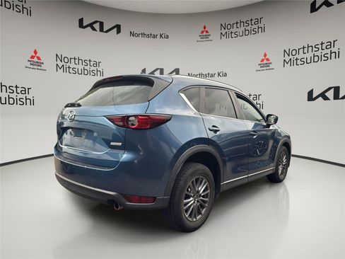 Used 2017 MAZDA CX-5 Touring w/ Preferred Equipment Package AWD/4WD image 5