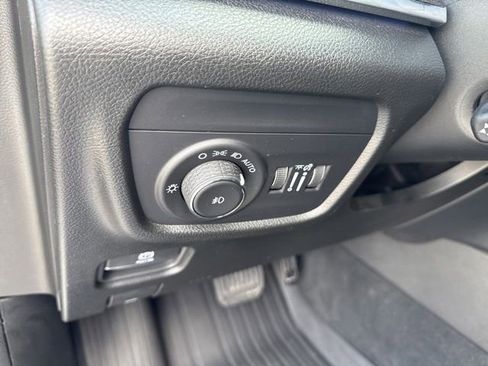 Used 2025 Jeep Grand Cherokee L Overland w/ Luxury Tech Group IV AWD/4WD image 23
