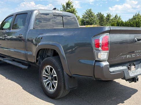 Used 2021 Toyota Tacoma TRD Sport w/ TRD Premium Sport Package AWD/4WD image 3