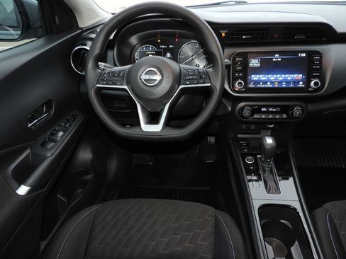 Used 2022 Nissan Kicks SV FWD image 21