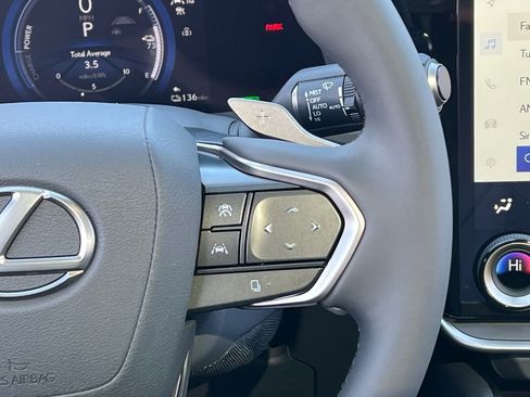 Used 2025 Lexus RZ 450e w/ Technology Package image 18