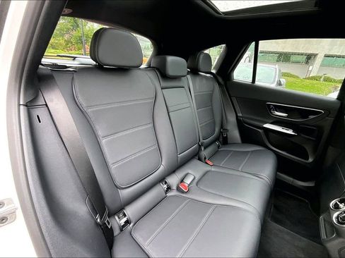 Used 2026 Mercedes-Benz GLC 300 4MATIC image 29