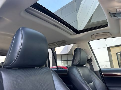 Used 2018 Lexus GX 460 Premium w/ Premium Package image 16