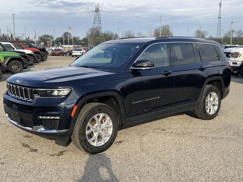 Used 2023 Jeep Grand Cherokee L Limited AWD/4WD image 4
