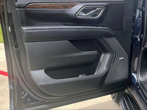 Used 2023 Chevrolet Tahoe Premier AWD/4WD image 24