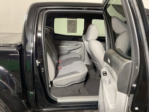 Used 2012 Toyota Tacoma 4x4 Double Cab w/ TRD Sport Upgrade Pkg image 32
