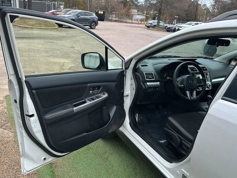 Used 2016 Subaru Crosstrek 2.0i Premium image 14