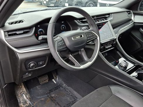 Used 2023 Jeep Grand Cherokee L Laredo AWD/4WD image 27