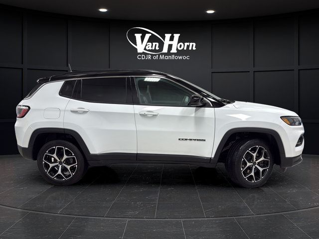 Certified 2025 Jeep Compass Limited AWD/4WD image 8