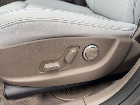 New 2026 Genesis GV70 2.5T Advanced w/ G1 Accessory Package image 28