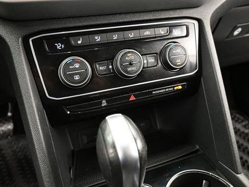 Used 2022 Volkswagen Atlas SE FWD image 12
