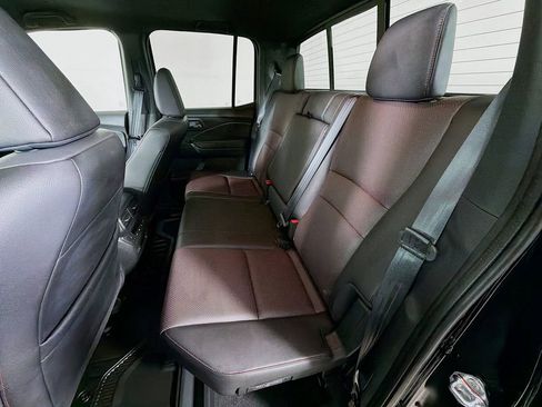 Used 2025 Honda Ridgeline Black Edition image 19