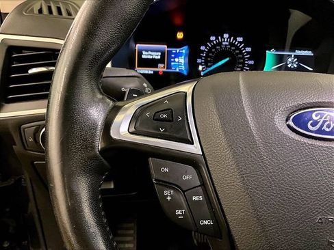 Used 2016 Ford Edge SEL w/ Equipment Group 201A AWD/4WD image 18